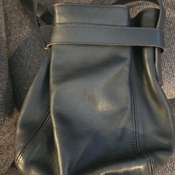 Coach Navy Leather Shoulder Bag with Gold Buckles - Picture 3 of 5